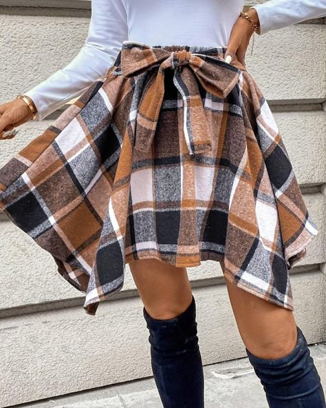 Tied Plaid Asymmetrical Hem Skirt $26.00 Size: S-XL #fall #plaid #asymmetrical #skirt #fallcolors #sybariticboutique Plaid Skirt Outfit Winter, Skirt Outfit Winter, Plaid Print Skirt, Plaid Skirt Outfit, Fall Fashion Skirts, Casual Chique, Outfit Winter, Hem Skirt, Fall Skirts