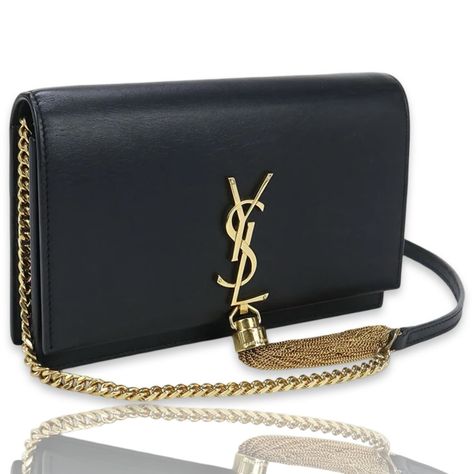 🍀 JUST IN 🍀 YSL KATE TASSEL CROSS BODY 🌱 Introducing the YSL Kate tassel crossbody - the perfect accessory for any fashion-forward individual! With its signature tassel design, this bag adds a touch of fun and flair to any outfit. Elegant yet playful, it’s a must-have for anyone looking to elevate their style game. ITEM TYPE: Handbag CATEGORY: Crossbody MODEL: Kate tassel 452159 C150J 1000 SIZE (in inches): 7.5 L X 4.7 H x 1.4 W WEIGHT (in lbs): 1.5 lbs COUNTRY OF ORIGIN: USA COLOR: Black,... Ysl Kate, Outfit Elegant, Dream Bags, Cross Bag, Game Item, 7 H, Cross Body, Fashion Forward, Saint Laurent