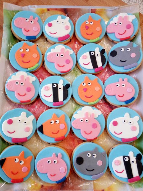 Peppa Pig Cupcake, Peppa Pig Cupcakes, Peppa Pig Birthday Party Decorations, Peppa Pig Decorations, Pig Cookie, Peppa Party, Pig Cupcakes, Peppa Pig Birthday Cake, Pig Birthday Cakes