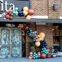 Unisex Balloon Garland, Storefront Balloon Garland, Wedding Columns, Trendy Balloons, Balloons Galore, Dinner Party Decorations, Unisex Baby Shower, Metallic Balloons, Big Balloons