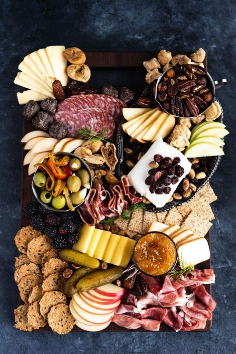 How to Build an Epic Gluten Free Charcuterie Board | DoYouEvenPaleo.net Gluten Free Charcuterie Board, Gluten Free Charcuterie, Food Boards, Grazing Board, Charcuterie Inspiration, Charcuterie Platter, Charcuterie Cheese, Dairy Free Cheese, Party Food Platters