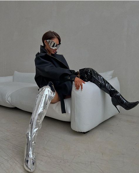 Unique Bodysuit, Leather Thigh Boots, Creative Photoshoot Ideas, Square Neck Bodysuit, Body Suit Outfits, Classy Aesthetic, Photoshoot Concept, Street Style Paris, Female Poses