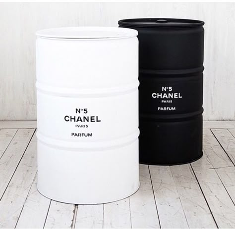 Chanel⚪️⚫️ Parfum Chanel, Oil Barrel, Oil Drum, Furniture Logo, Chanel Paris, White Aesthetic, 인테리어 디자인, Home Fashion, Coco Chanel