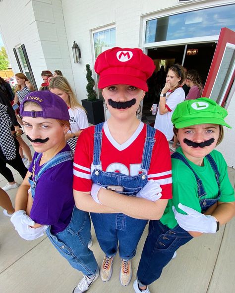 #workweek #rush #alphao #alphaomicronpi #mariobrothers #mario #luigi #waluigi Lugi And Mario Costume, Mario And Waluigi, Waluigi Costume Women, Luigi And Waluigi, Waluigi Costume, Mario Costume Women, Mario And Luigi Costumes, Mario Halloween Costumes, Mario Und Luigi