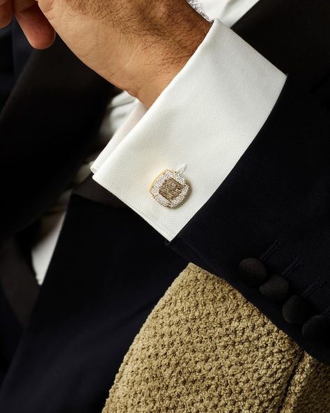 cufflinks in gold - cufflinks groom - cufflinks jewelry - jewel cufflinks - luxury cufflinks men Men Luxury Accessories, Men Suit Jewelry, Men Diamond Jewelry, Gold Suit Accessories, Men Luxury Jewelry, Cuff Links For Men, Broach For Men, Diamond Cufflinks Men, Cufflinks Men Wedding