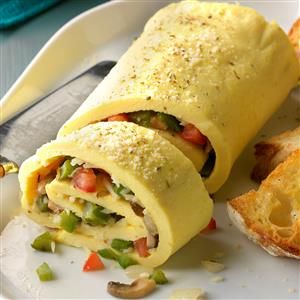 Spiral Omelet Supreme Recipe -This roly-poly omelet is a new way to do eggs for brunch. Want different veggies? You can substitute 2 cups of any type you like. When I'm cooking for gluten-free friends, I leave out the flour and the spiral rolls up a-OK. —Debbie Morris, Hamilton, Ohio Baked Omelette, Cheese Omelet, Recipe Lunch, Omelets Recipe, Brunch Dishes, Awesome Recipes, Roll Recipe, Egg Dish, Best Breakfast Recipes