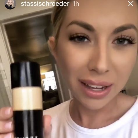 Stassi Schroeder's Favorite Foundation on Instagram Stassi Schroeder Short Hair, Stassi Schroeder Nails, Stassi Schroeder Hair Color, Stassi Schroeder Halloween, Stassi Schroeder Makeup, Stassi Schroeder Wedding Makeup, Stassi Schroeder Hair, Stassi Schroeder, Vanderpump Rules