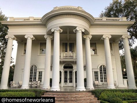 Historical Homes Of America on Instagram: “Beautiful Mansion located in New Orleans  #mansions #house #old #historic #wow #amazing #historichouse #columns #unreal #trim #woodwork…” Houses With Columns, Pillar House, Georgian Fireplace, Neoclassical Mansion, 1980s House, Boy Type, Vintage Mansion, Beautiful Mansion, Exterior Columns