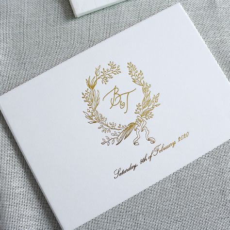 Wedding Invitation Cover, Guangzhou Fashion, Fashion Cards, Scroll Invitation, Simple Wedding Cards, Standee Design, Business Invitation, Laser Cut Invitation, Embossed Pattern