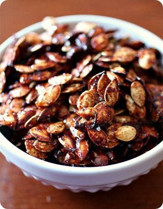 Sweet & Salty Roasted Pumpkin Seeds Pumpkin Seed Recipe, Seed Recipes, Pumpkin Seed Recipes, Roasted Pumpkin, Roasted Pumpkin Seeds, Snacks To Make, Pumpkin Seed, Roast Pumpkin, Pumpkin Seeds