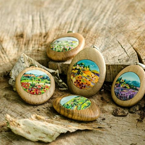 Wood and polymer clay!Made by me ( workshop Vottut). #polymerclay #miniature Clay Idea, Polymer Clay Painting, Polymer Canes, Polymer Clay Embroidery, Polymer Clay Flower Jewelry, Clay Canes, Tiny Gifts, Polymer Clay Canes, Clay Inspiration