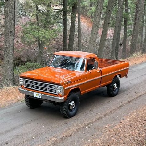 Lifted Ford Truck, Ford Highboy, Ford Pick Up, Morning Drive, Classic Ford Broncos, Vintage Pickup Trucks, Pick Up Truck, Old Ford Trucks, Classic Ford Trucks