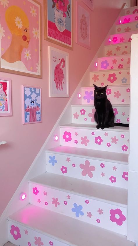 Groovy Bedroom, Pastel Home Decor, Barbie Room, Pastel House, Cute Room Ideas, Patio Decorating Ideas, Kawaii Room, Barbie Dream House, Dream Room Inspiration