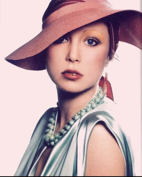 Pattie Boyd 60s, Friar Park, My Life In Pictures, Pattie Boyd, Jean Shrimpton, Life In Pictures, David Bailey, 70’s Fashion, Sixties Fashion