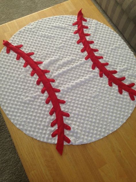 Baseball Baby Blanket, Diy Baby Boy, Baby Blanket Ideas, Baseball Blanket, Baseball Quilt, Sports Quilts, Baby Boy Blanket, Boy Blanket, Easy Baby Blanket