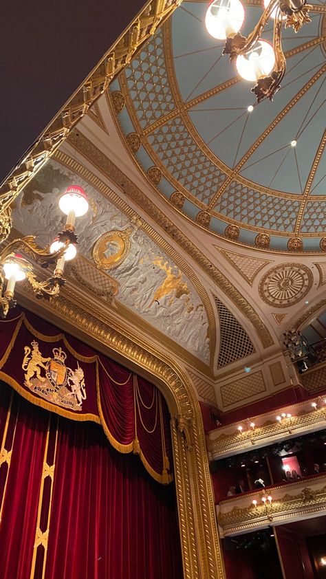 Royal Opera House London, Royal Ballet School, Majestic Theatre, Theatre Interior, Church Aesthetic, Royal Opera House, London Living, London Baby, House London