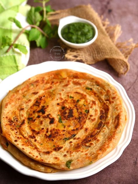 Aloo Paneer Laccha Paratha Recipe Laccha Paratha Recipe, Garlic Paratha, Garam Masala Powder Recipe, Laccha Paratha, Paneer Paratha, Indian Bread Recipes, Chilli Paneer, Indian Flat Bread, Stuffing Ingredients