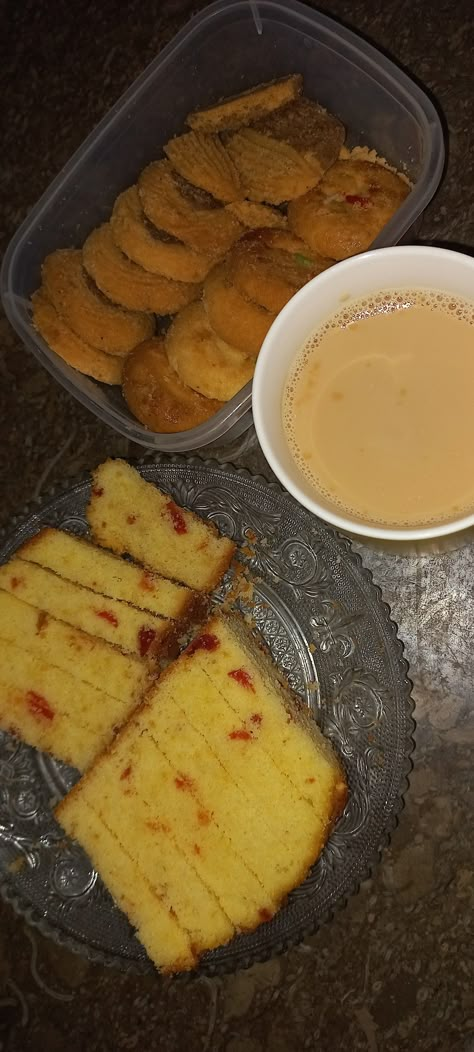 Tea With Biscuits Images, Evening Snacks Snap, Evening Tea Snacks, Breakfast Snap, Tangled Movie, Tiffin Recipe, Foodie Pics, Semolina Cake, Eating Food Funny