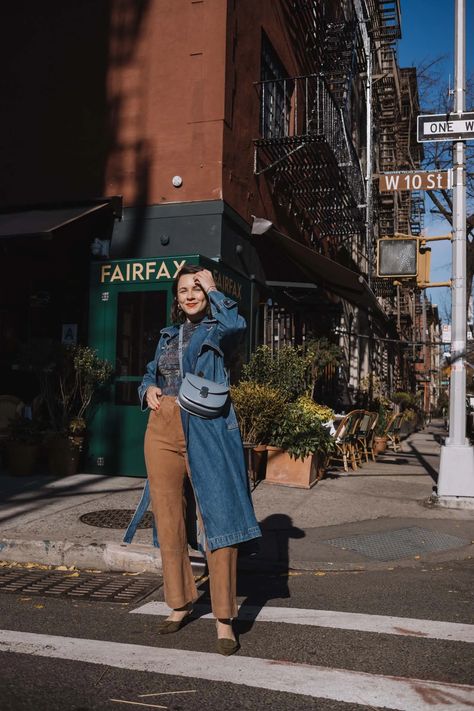 How To Style The Denim Trench Coat Denim Jacket Under Coat Outfit, Denim Trench Coat Outfit, Trench Coat Outfit Fall, Fall Coat Outfit, Coat Outfit Casual, Trench Coat Outfit, Denim Trench Coat, Fun Clothes, Coat Outfit