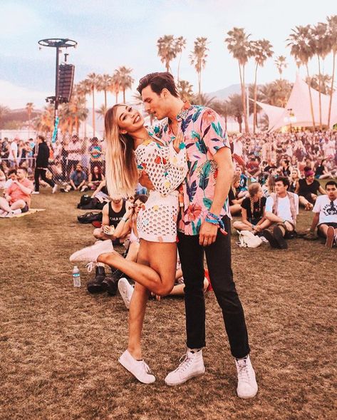 Mylifeaseva - Eva Gutowski - Adam Bartoshesky - Riley Taylor photography Rave Outfits For Couples, Festival Pictures Ideas Boyfriend, Festival Couple Aesthetic, Couple Poses Festival, Rave Couple Poses, Festival Couple Pictures, Coachella Couple Outfits, Rave Couple Aesthetic, Rave Couple Outfits