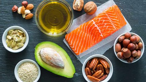 Facts About Good Fats - Consumer Reports Diet Myths, Low Carb Diets, Fat Foods, Eat Fat, Fatty Fish, Healthy Bones, Idee Pasto Sano, Good Fats, Healthy Living Tips