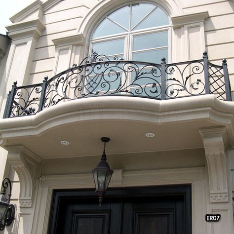 Reling Design, Iron Balcony Railing, Wrought Iron Railings, Design Grill, Iron Railings, Balcony Grill, Modern Balcony, French Limestone, Balcony Grill Design