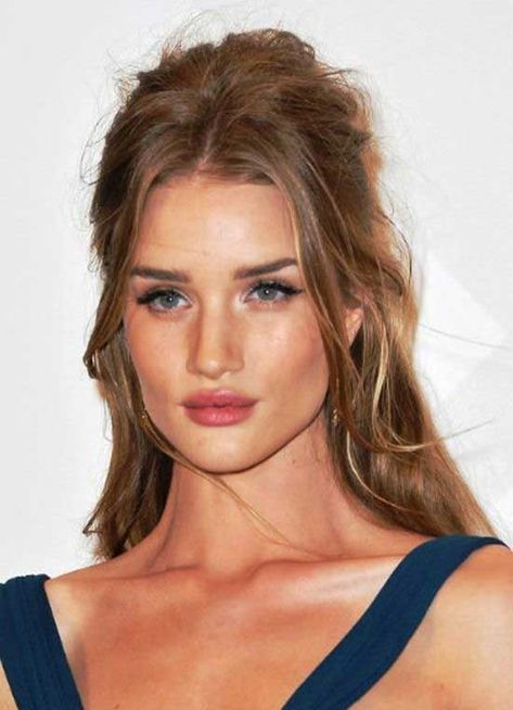 Rosie Huntington Whiteley Hair, Down Hairstyles For Long Hair, Wedding Hair Half, Smink Inspiration, Rosie Huntington Whiteley, Half Up Half Down Hair, Bridal Hair And Makeup, Half Up Hair, Makati