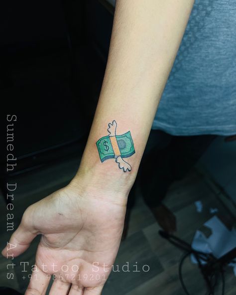 Money have all the freedom’s ♥️ . Call For Appointment☎️ 9867219201 . Check out more creative tattoos by Sumedh (@sumedh_dream_arts ) . . #moneytattoo #tattoolove #traditionalartist #oldlines #boldtattoos #blacktraditional Fly Tattoo, Flying Tattoo, Money Tattoo, Creative Tattoos, Dream Art, The Freedom, Cool Tattoos, Money, Tattoos