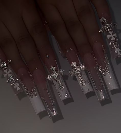 Diamond Cross Nails, Angel Nails Designs Simple, Big Gem Nails, Christian Inspired Nails, Nails With Crosses On Them, Nail Designs With Crosses, God Nails Design, White Rhinestone Acrylic Nails, Nail With Cross