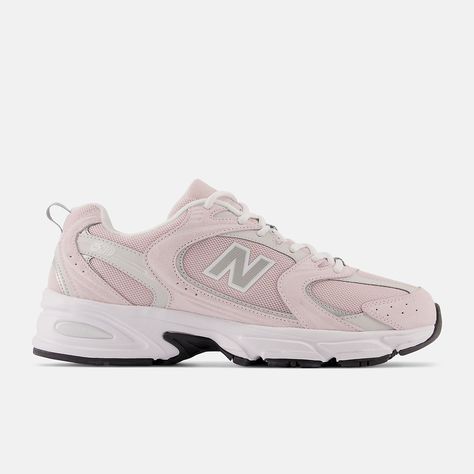 Zapatillas New Balance, Colorful Sneakers, Dr Shoes, Pink Running Shoes, Crystal Shoes, Cute Sneakers, Shoe Inspo, Aesthetic Shoes, Swag Shoes