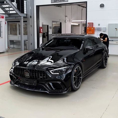 Rate it from 0 to 100!🔥 Mercedes-AMG GT 4 Door 800 BRABUS😍😍 What do you think of it?🤔 Follow @top_cars_eu Photo b Mercedes Brabus, Tmax Yamaha, Dream Cars Mercedes, Mercedes Benz Cls, Lux Cars, Amg Gt, Mercedes Car, Mercedes Benz Cars, Benz Car