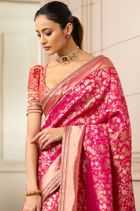 Fuchsia Embroidered Saree Set by Tarun Tahiliani at Pernia's Pop Up Shop 2024 Tarun Tahiliani Saree, Pink Saree Blouse, Brocade Saree, Fancy Sarees Party Wear, Sari Blouse Designs, Saree For Women, Simple Sarees, Saree Designs Party Wear, Unique Blouse Designs