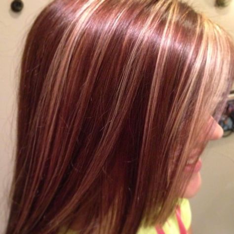 Blonde highlights on red color 2000 Blonde Highlights, Maroon With Blonde Highlights, 2000s Haircolors, Dark Red Highlights In Blonde Hair, Shunk Highlights, 2000s Chunky Highlights Red, Cherry Red With Highlights, Red Hair Caramel Highlights, Red And Blonde Skunk Hair