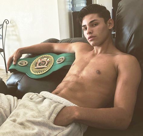 Ryan Garcia Ryan Garcia Wallpaper, Ryan Garcia, Jordan Clarkson, Gym Photos, Boxing Champions, Instagram People, Ideal Man, The Clash