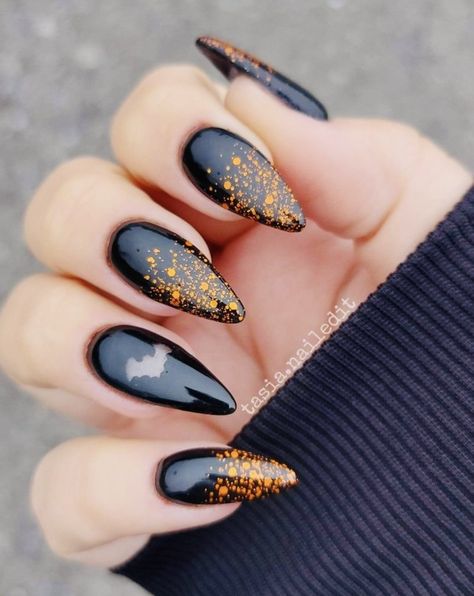 White Tip Nails, Halloween Acrylic Nails, Halloween Nail Art, Dipped Nails, Autumn Nails, Nail Art Ideas, Fall Nail, Fall Nail Designs, Types Of Nails