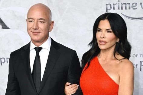 Jeff Bezos’ Girlfriend Lauren Sanchez Celebrates His 59th Birthday in Floral Lace Dress - NewsBreak White Dress Heels, 59th Birthday, Lauren Sanchez, Couple Presents, Black And White Tuxedo, Dress Heels, Jeff Bezos, National Portrait Gallery, Floral Lace Dress