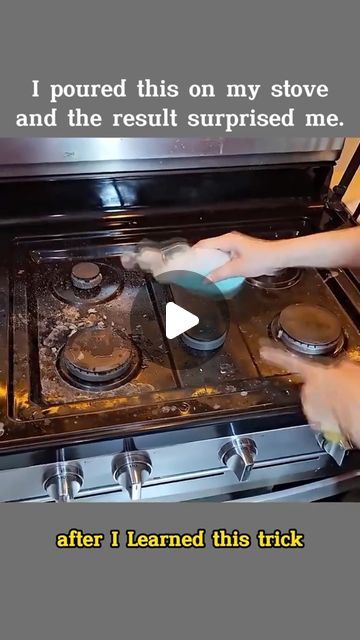 How To Clean A Stove, Best Way To Clean Stove Top, How To Clean Stove Top Electric, Deep Clean Stove, Cleaning Flat Top Stove, Stove Cleaning Hacks, Electric Stove Top Cleaning Hacks, Stovetop Cleaner, Cleaning Stove