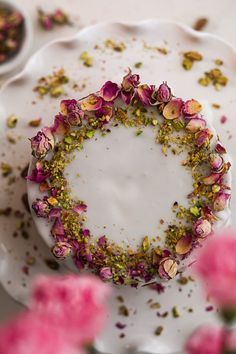 Persian Love Cake Wedding, Dried Edible Flowers Cake, Rose Petal Cake Decoration, Edible Flowers Cake Decorating, Cake With Dried Flowers, Edible Flower Cake, Cake With Pink Flowers, Basa Fish Recipes, Rose Petal Cake