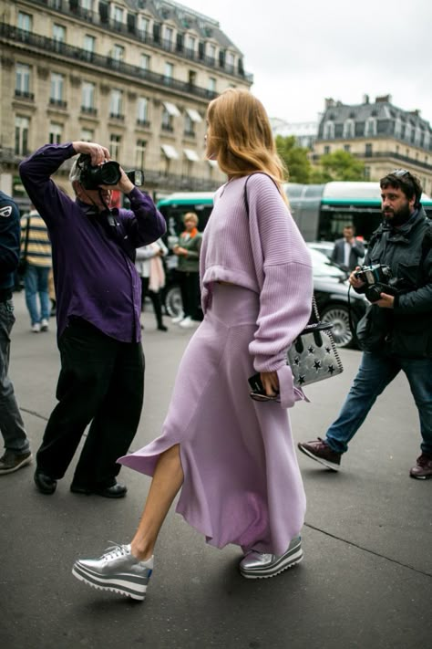 Paris Mode, Paris Fashion Week Street Style, Looks Street Style, Street Style Trends, Elle Fanning, Mode Inspo, Street Style Inspiration, Cool Street Fashion, Fashion Street Style