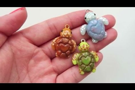 Turtle Polymer Clay, Polymer Clay Turtle, Fimo Kawaii, Clay Turtle, Polymer Clay Kawaii, Polymer Clay Sculptures, Polymer Clay Diy, Polymer Clay Animals, Polymer Crafts