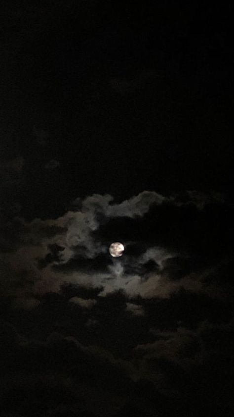 Dark Moon Photography, Cloudy Moon Aesthetic, Moon Images Aesthetic, Cloudy Moon Night Skies, Cloudy Night Sky Aesthetic, Moon Lock Screen Wallpaper, Moon Wallpaper Night Skies, Night Music Aesthetic, Moon Lock Screen