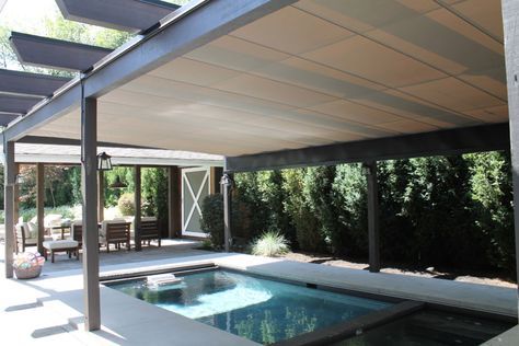 Pool Shade Ideas: 8 Ways to Cover Your Swimming Pool Retractable Pool Cover, Pool Canopy, Pergola Retractable, Retractable Shade, Pool Shade, Backyard Shade, Retractable Pergola, Swimming Pond, Retractable Canopy