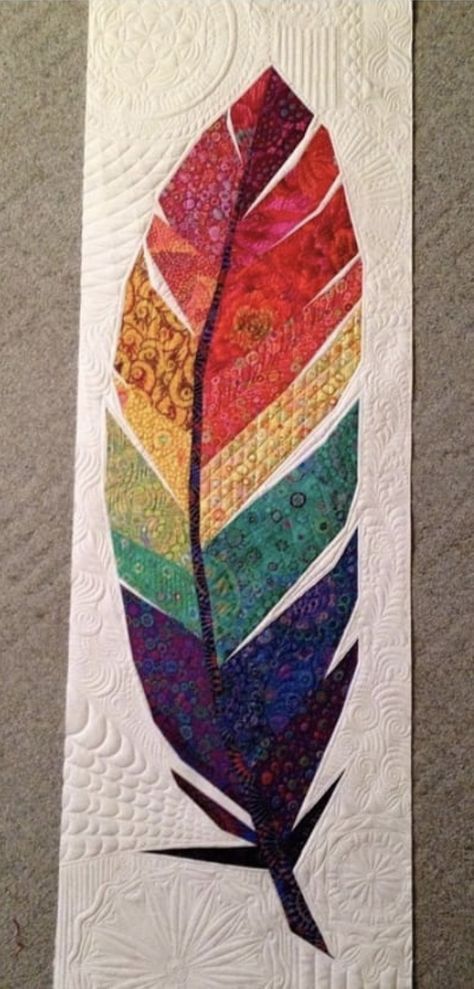 Feather Quilt Pattern Free, Quilt Feathers Patterns, Feather Pen, Feather Quilt, Feather Pattern, Quilt Patterns Free, Square Quilt, Quilt Pattern, Quilt Ideas