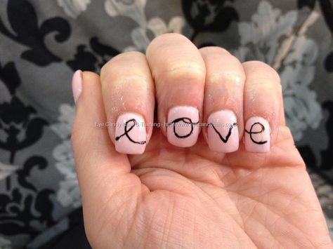 Acrylic nails with `love` nail art Hand Nail Art, Nails Training, Luv Nails, Candy Nails, Nails 2017, Nail Art Pictures, Gel Nail Extensions, Nail Designs Valentines, Glamorous Nails