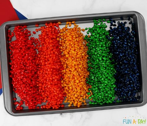 How to Dye Corn for Richly Colored Popcorn Kernels - Fun-A-Day! Diy Colored Popcorn Kernels, Diy Color Popcorn, How To Color Popcorn Kernels, Colored Popcorn Kernels, How To Color Popcorn, How To Dye Popcorn Kernels, How To Color Popcorn With Food Coloring, Coloured Popcorn How To Make, How To Dye Popcorn