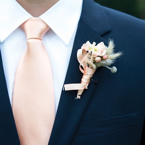 peach tie and boutonniere - what it looks like with navy.. hmm. Wedding Suits Men Blue, Peach Tie, Suits Men, Mens Ties, Wedding Groomsmen, Peach Wedding, Groomsmen Attire, Groom Suit, Wedding Suits Men