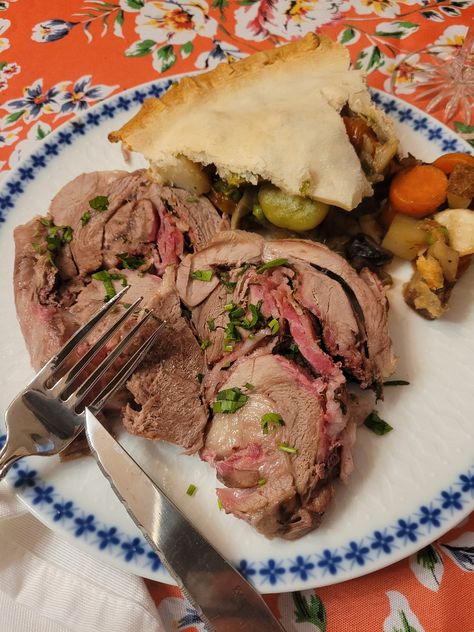 A Jane Austen/Regency Era preparation for lamb. Victorian Era Food, Regency Recipes, Kfc Gravy, British Cooking, Vegetable Pie, Pie Bird, Onion Gravy, Brownie Toppings, Spring Vegetables