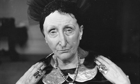 Edith Sitwell. black and white photo. photograph. photography. portrait. person. female. woman. human. lady. poet. Jane Bown, Edith Sitwell, Electric Eel, Cecil Beaton, Tim Walker, Baba Yaga, Advanced Style, Gerson, A Pond