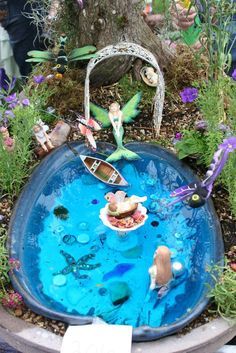 Water Fairy Garden. Mermaid Garden, Micro Garden, Water Fairy, Fairy Garden Crafts, Fairy Garden Designs, Mermaid Fairy, Faeries Gardens, Mini Fairy Garden, Meteor Garden 2018