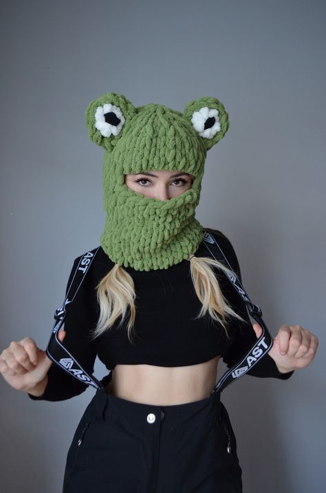 Crochet Ski Mask Free Pattern, Frog Balaclava, Custom Balaclava, Frog Mask, Frog Hat, Crochet Mask, Ski Helmet, Chain Rings, Crochet Faces